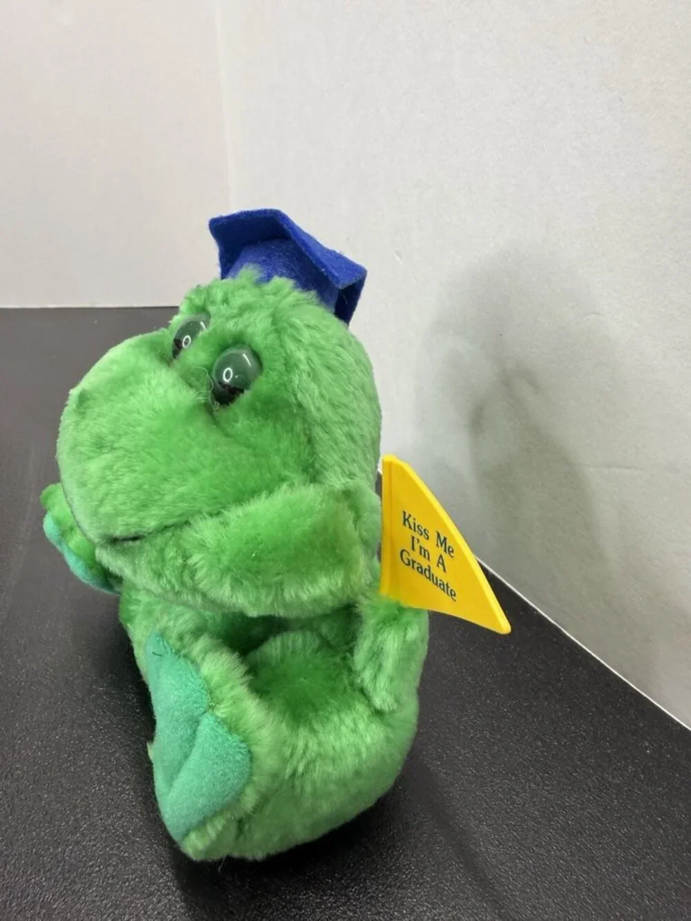Vintage Russ Graduation Frog Toad Plush Green 5” KISS Me I’m A Graduate Sign